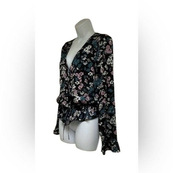Paige Dark Floral Print Blouse _ NWOT - Picture 3 of 6
